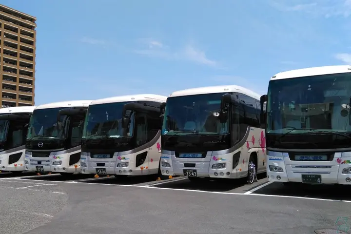 神奈川県川崎市の観光バス乗務員の求人情報イメージ - ドラピタエージェント人材紹介　有限会社武元重機 - No.90687-01