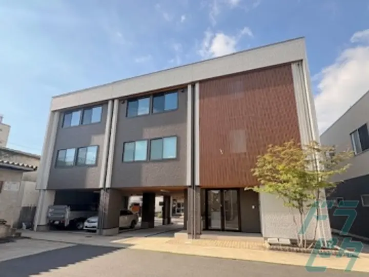 愛知県名古屋市南区の中型トラックドライバーの求人情報イメージ - 竹岸産業株式会社 - No.90386-04