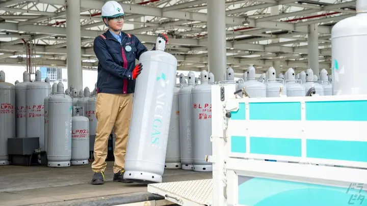 栃木県宇都宮市高松町赤坂の中型トラックドライバーの求人情報イメージ - 株式会社エナトラ 宇都宮営業所 - No.87057-04