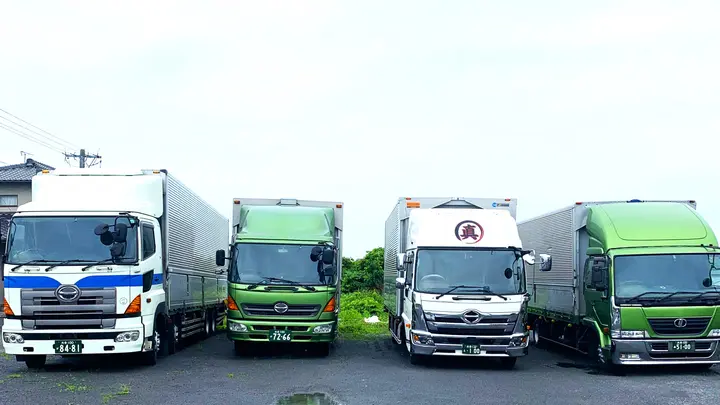 大分県宇佐市長洲の中型トラックドライバーの求人情報イメージ - 株式会社真.運送 - No.86678-01