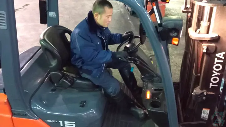 かね徳水産株式会社 本社のトラック求人　No.95704