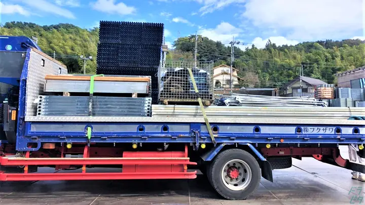 神奈川県横浜市旭区南本宿町の中型トラックドライバーの求人情報イメージ - 株式会社フクザワ 本社 - No.86503-04