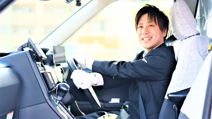 最高月収75万円・普通AT限定でOK・未経験歓迎