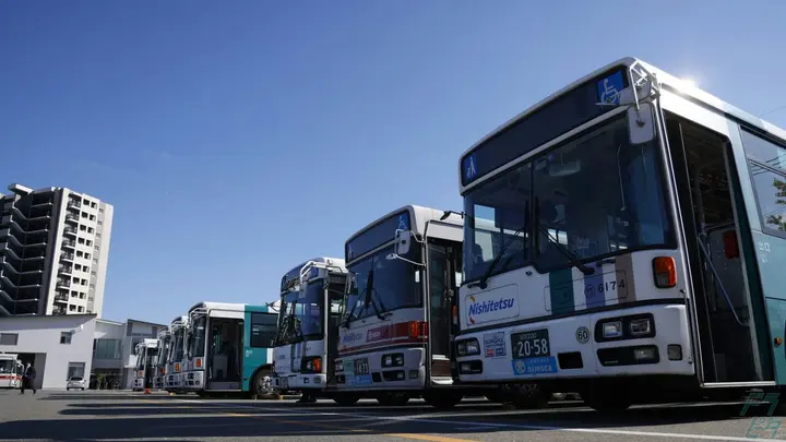 福岡県福岡市早良区百道のバス乗務員の求人情報イメージ - 西日本鉄道株式会社 - No.87313-02