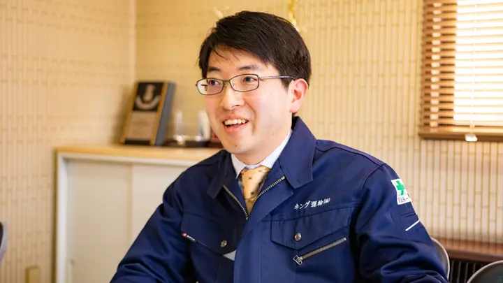 福岡県福岡市東区松島の大型トラックドライバーの求人情報イメージ - キング運輸株式会社 - No.87398-04