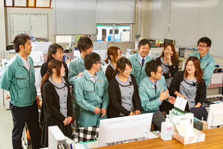 有休取得率80％以上・創業70年以上の安定企業・賞与年