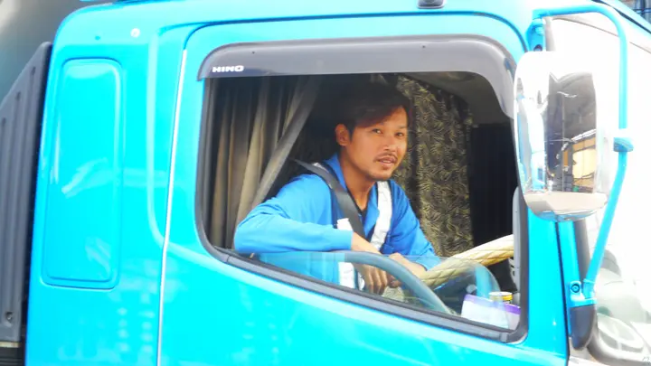 土日休み・月32~43万円・手積み手降ろしなし