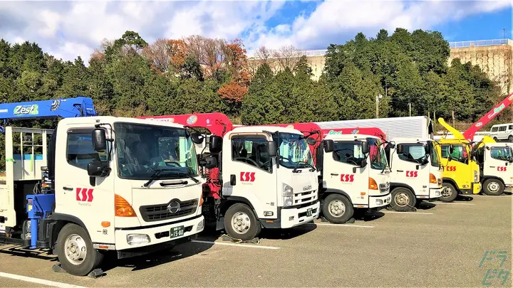 福岡県糟屋郡宇美町障子岳南の中型トラックドライバーの求人情報イメージ - Eロジスティクス株式会社 宇美営業所 - No.86632-02