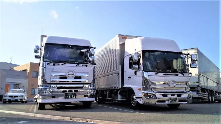 京都府久世郡久御山町市田新珠城の中型トラックドライバーの求人情報イメージ - 有限会社秀吉 京都営業所 - No.87319-04