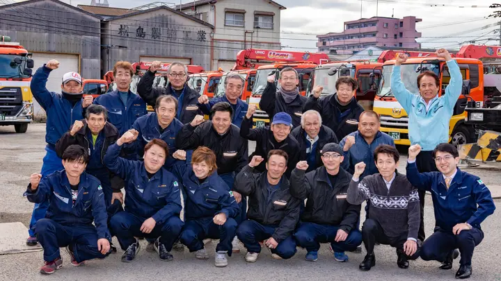 福岡県福岡市東区松島の中型トラックドライバーの求人情報イメージ - キング運輸株式会社 - No.87063-02