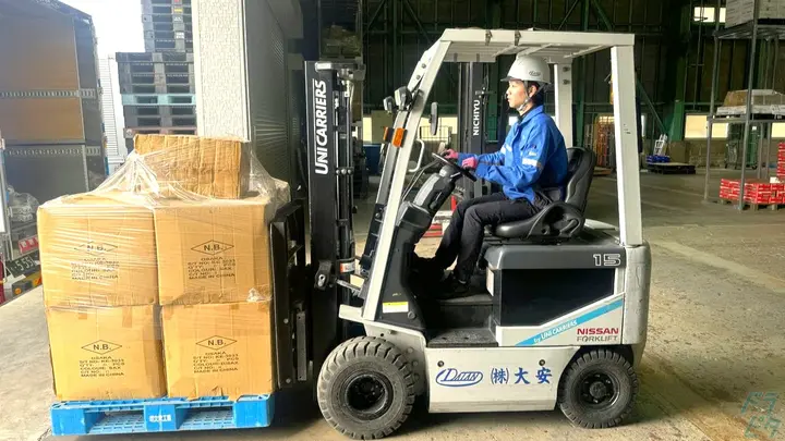 福岡県飯塚市口原の中型トラックドライバーの求人情報イメージ - 株式会社大安 筑豊営業所 - No.87427-04