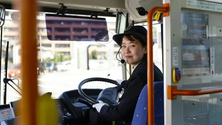 福岡県福岡市城南区鳥飼のバス乗務員の求人情報イメージ - 西日本鉄道株式会社 - No.87315-04